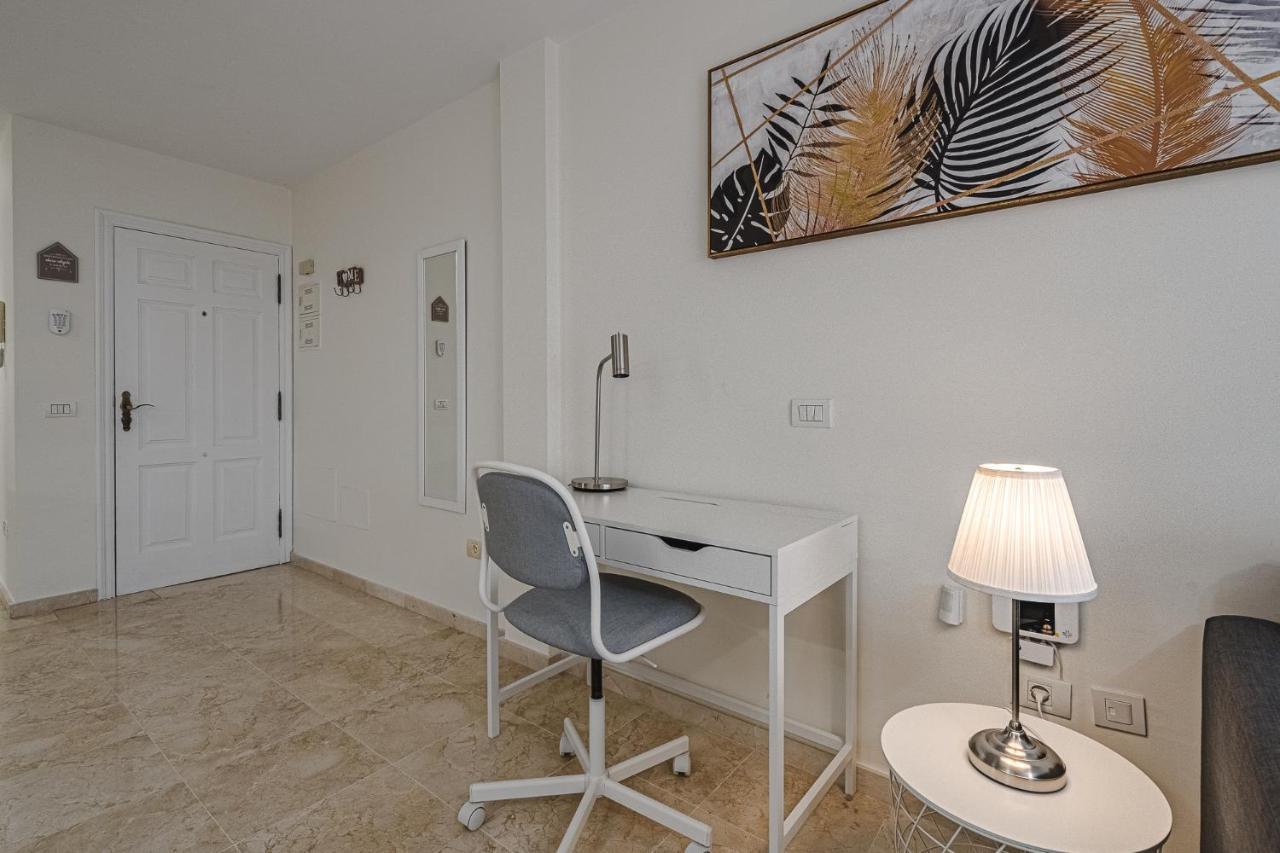 Paraiso Palm Mar Beautiful & Bright Renovated Apartment With Air Conditioning Exterior photo
